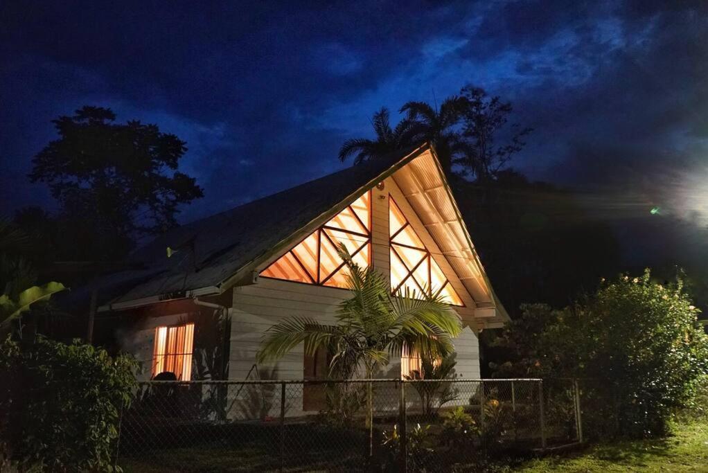 Casa Moes Βίλα Cahuita Εξωτερικό φωτογραφία